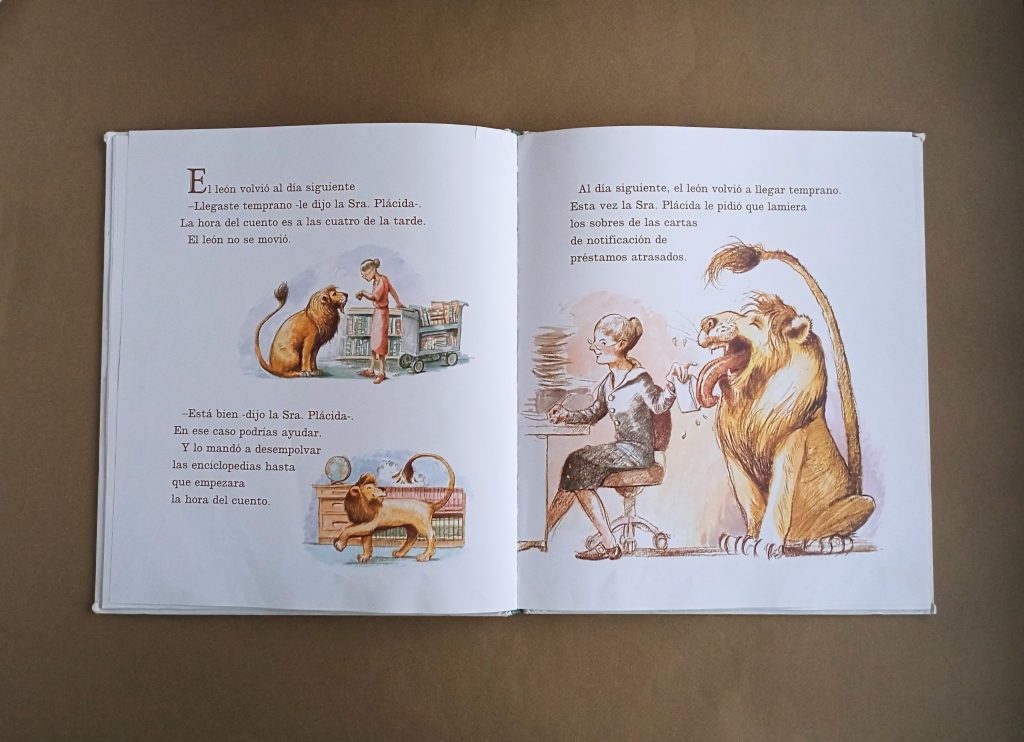 león de biblioteca
