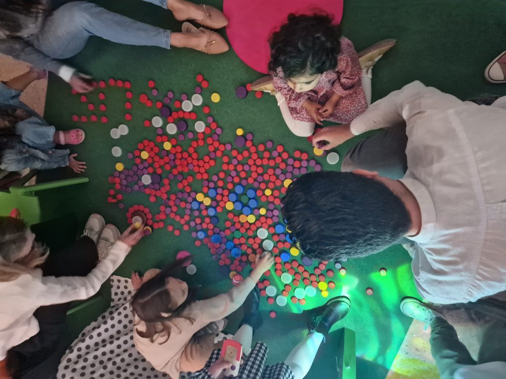 LABORATORIOS DE CUENTOS FAMILIARES